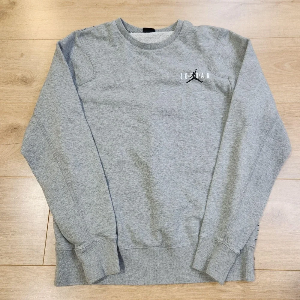 Jordan Sweatshirt Mens Medium Gray Striped Jumpman Back Crewneck Fleece Pullover